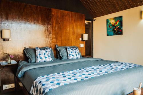 Cama o camas de una habitación en Nada Brahma Patnem Beach