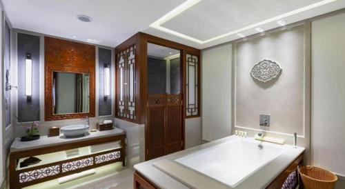 Un baño de Langfang Ovation Hotel