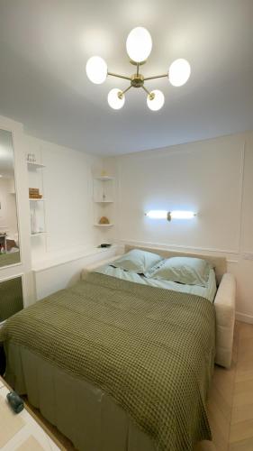 Chez Lucette Studio 17e Paris