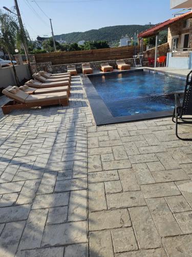Πισίνα στο ή κοντά στο Ylli Mance Apartments