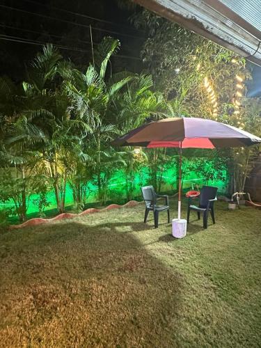 Jardín al aire libre en Nivāsā By Purva