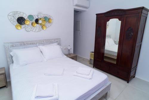 Naxos Town 1 Beach front apartment