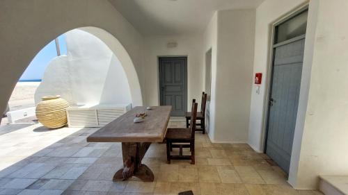 Naxos Town 1 Beach front apartment