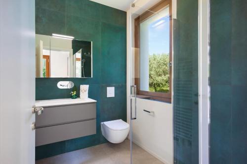 Bilik mandi di Villa Monte Orione Lake View & Spa