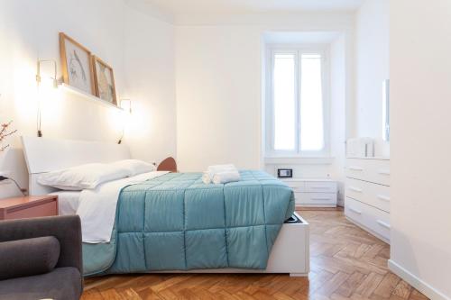 Central 6 min from Duomo Design Apt In Milan