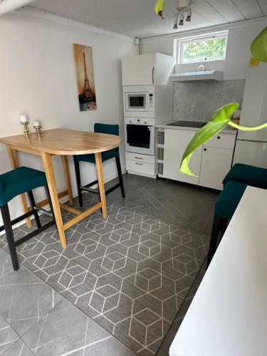 Photo de la galerie de l'établissement Sval källarlägenhet på natur- och havsnära Stensö, à Kalmar