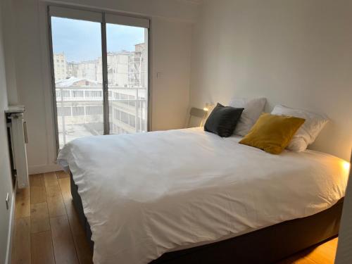 Grand Bright Apartment-4BDR-130m2