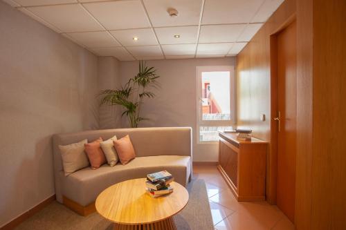 Posezení v ubytování Hostal Residencia Sutimar