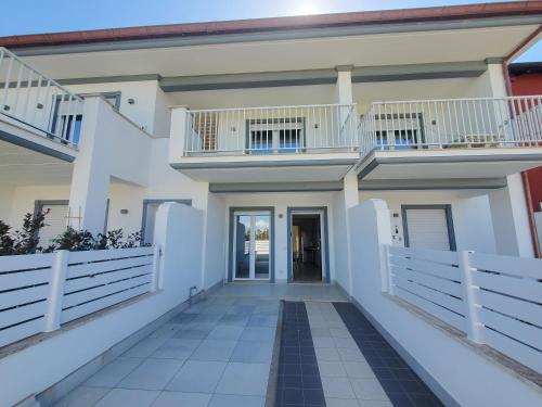 Η πρόσοψη ή η είσοδος του THouse Golf MarediRoma