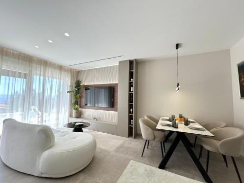 Apartment Petar - private heated pool and sea view