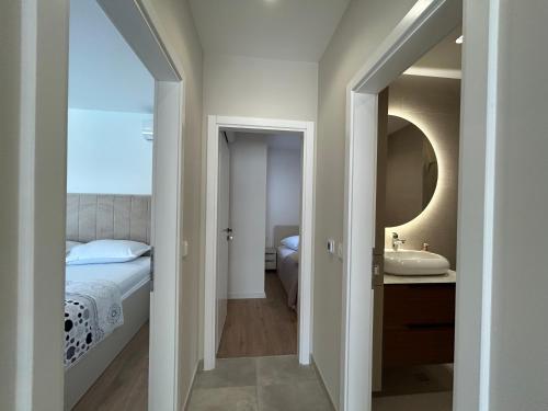 Apartment Petar - private heated pool and sea view