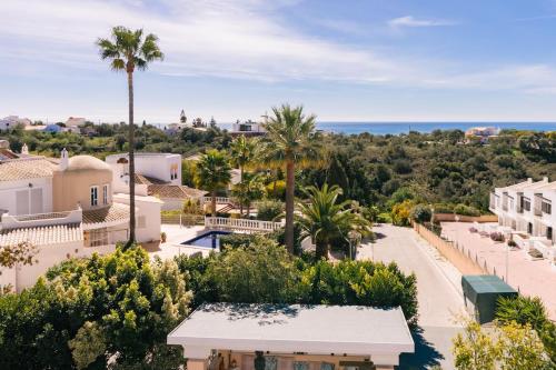 Traumhaft schöne Villa mit Pool und Meerblick