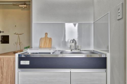 Modern Living Tokyo Komagome 501 a compact studio at excellent location