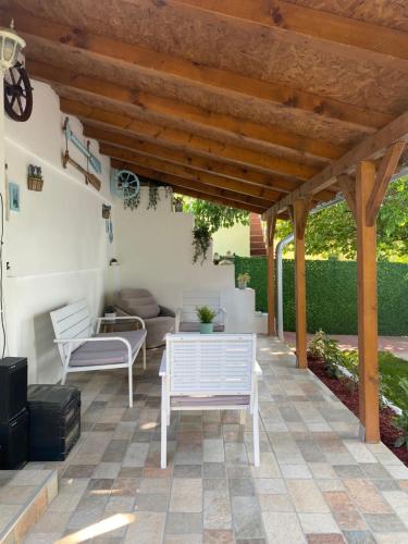 Jardín al aire libre en Kućerak kraj Dunava