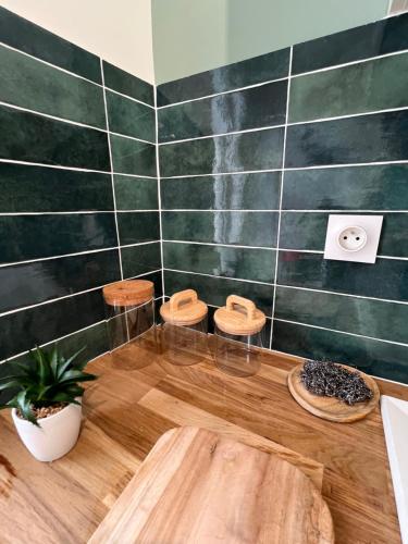 Φωτογραφία από το άλμπουμ του Jungle Deluxe Fontainebleau #INSEAD #CENTRE στο Φονταινεμπλώ