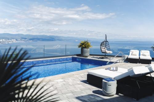 Villa White Pearl Opatija Luxury Stay with Pool and Sea View