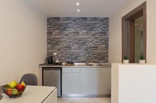 Gallery image of Villa Romantica Hotel in Paleo Tsifliki