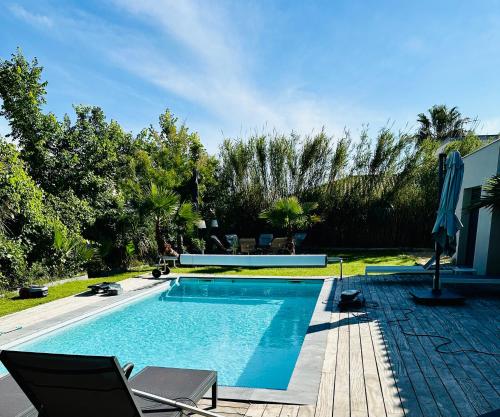 Villa architecte ecume 400m plage