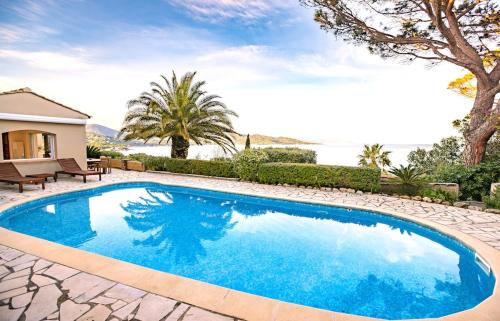 Superb Villa, Incredible sea view Heated swim pool