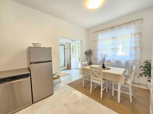 Apartment in Novi Vinodolski 30404