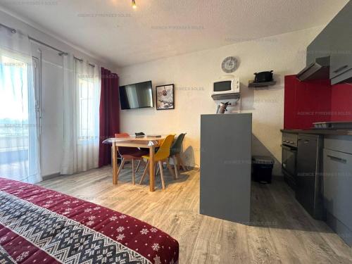 Studio cabine 4 pers au cœur de la station, terrasse Sud - FR-1-295-207