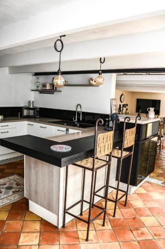 Una cocina o zona de cocina en Maison provençale