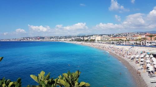 "Le Cocoon" by EnjoyNice, cosy central apartment with Airco, beach at 10 min