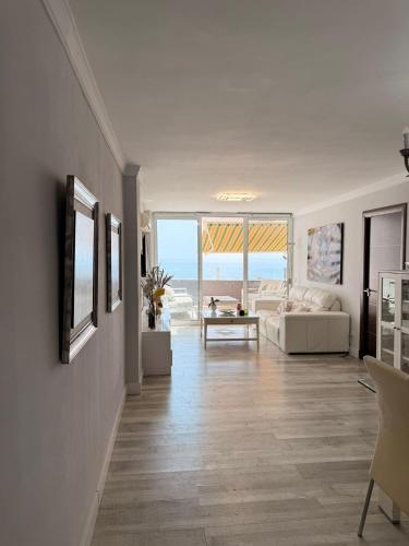 APARTAMENTO CON VISTAS AL MAR