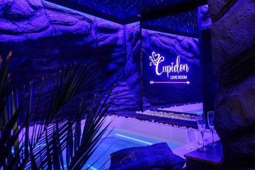 ヴズールにあるCupidon LoveRoom Suite Amazoneのギャラリーの写真