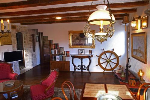 Heritage Stone House - Comfort, Terrace & Garden