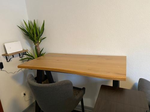 Ảnh trong thư viện ảnh của 1 Zimmer Ferienapartment mit Parkmöglichkeit und Balkon ở Neumünster