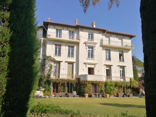CANNES Vue Mer & Balcon dans Villa Exceptionnelle Belle Époque la Californie