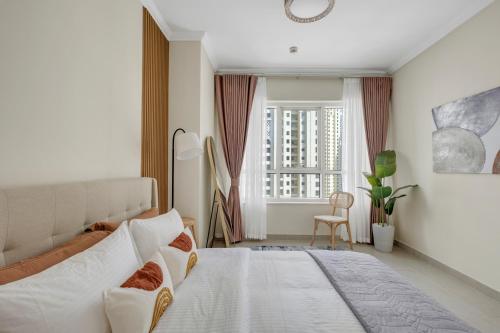 Dubai Marina Promenade 1BR Apartment with Pool near JBR photo 2