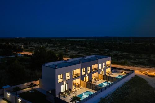 Φωτογραφία από το άλμπουμ του The Sun σε Ninski Stanovi