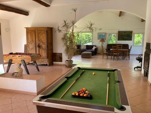Grande maison avec piscine
