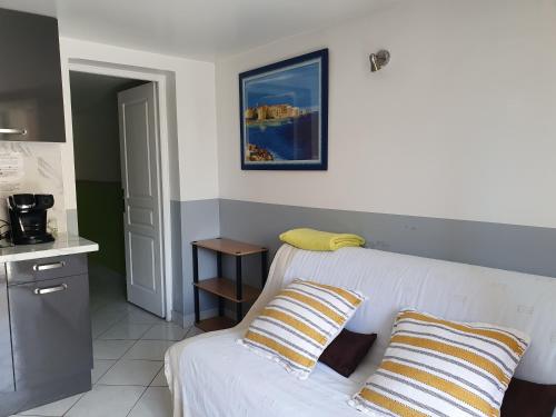 Photo de la galerie de l'établissement Appartement indépendant dans maison avec parking gratuit, à Grasse