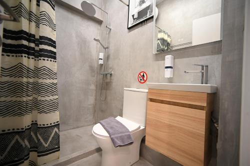 Iris suite Stadiou by Zeussuites