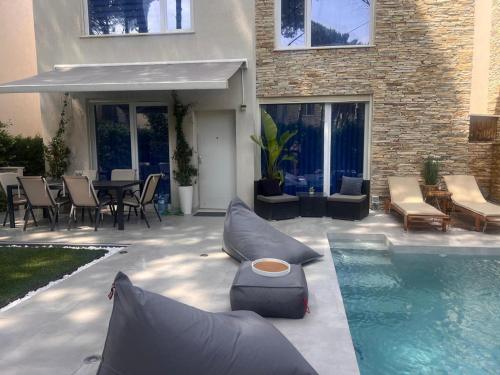 Gjiri Lalezit Swimming Pool Beach Villa