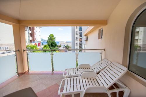 Μπαλκόνι ή βεράντα στο Apartmani Becici