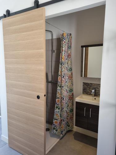 Photo de la galerie de l'établissement Le Studio à Rochefort-du-Gard, à Rochefort-du-Gard