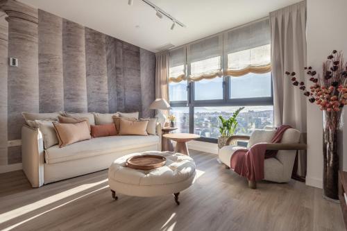 Malaga Skyline 1 Pool & Parking Free