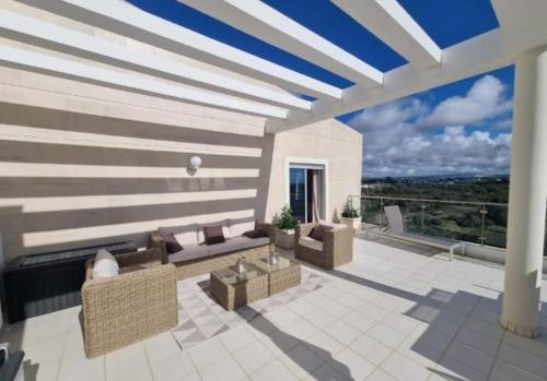 Sol Mar Penthouse by Da Costa