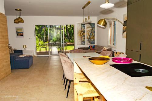 VILLA Plages de la Nartelle- Sainte Maxime - piscine privée