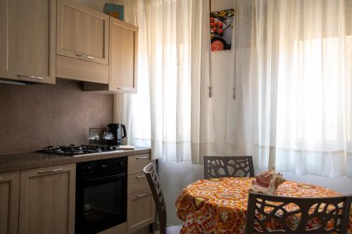 Η κουζίνα ή μικρή κουζίνα στο Camurria house