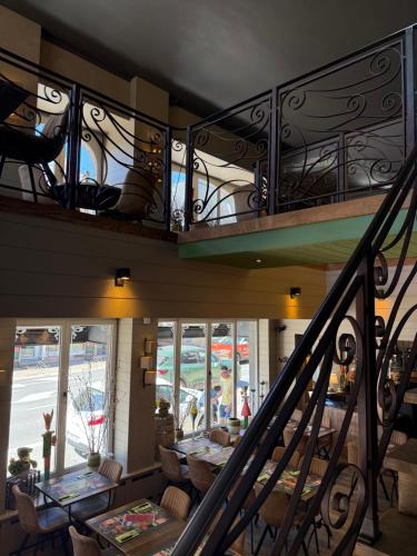 Galería fotográfica de Hotel Giorgi et logements insolites-jacuzzi privé en Bastogne