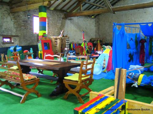 Gîte et Grange à Jeux du Bonhomme Bouton