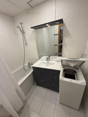 Photo de la galerie de l'établissement ApartHotel privé Adagio Paris 15, à Issy-les-Moulineaux