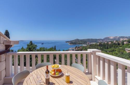 Generous Seaview Apartment For 6 FraNiTo #1