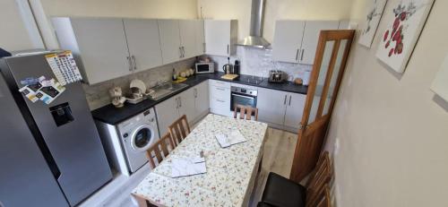 Köök või kööginurk majutusasutuses Lucruios villa single room 2