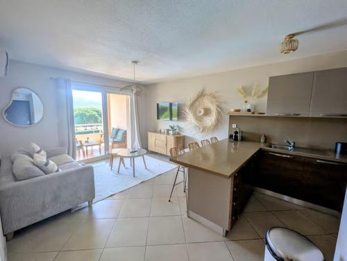 Apartment with pool view Salina Bay Porto-Vecchio